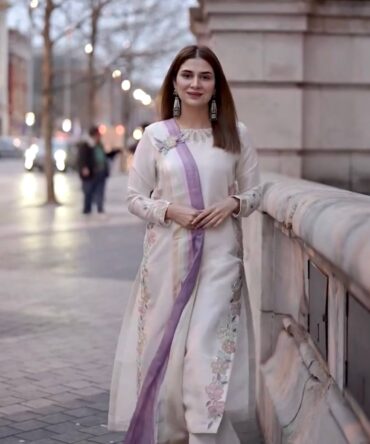 Anamika Heavy Embroiderd Long Kaftan Kurta Set