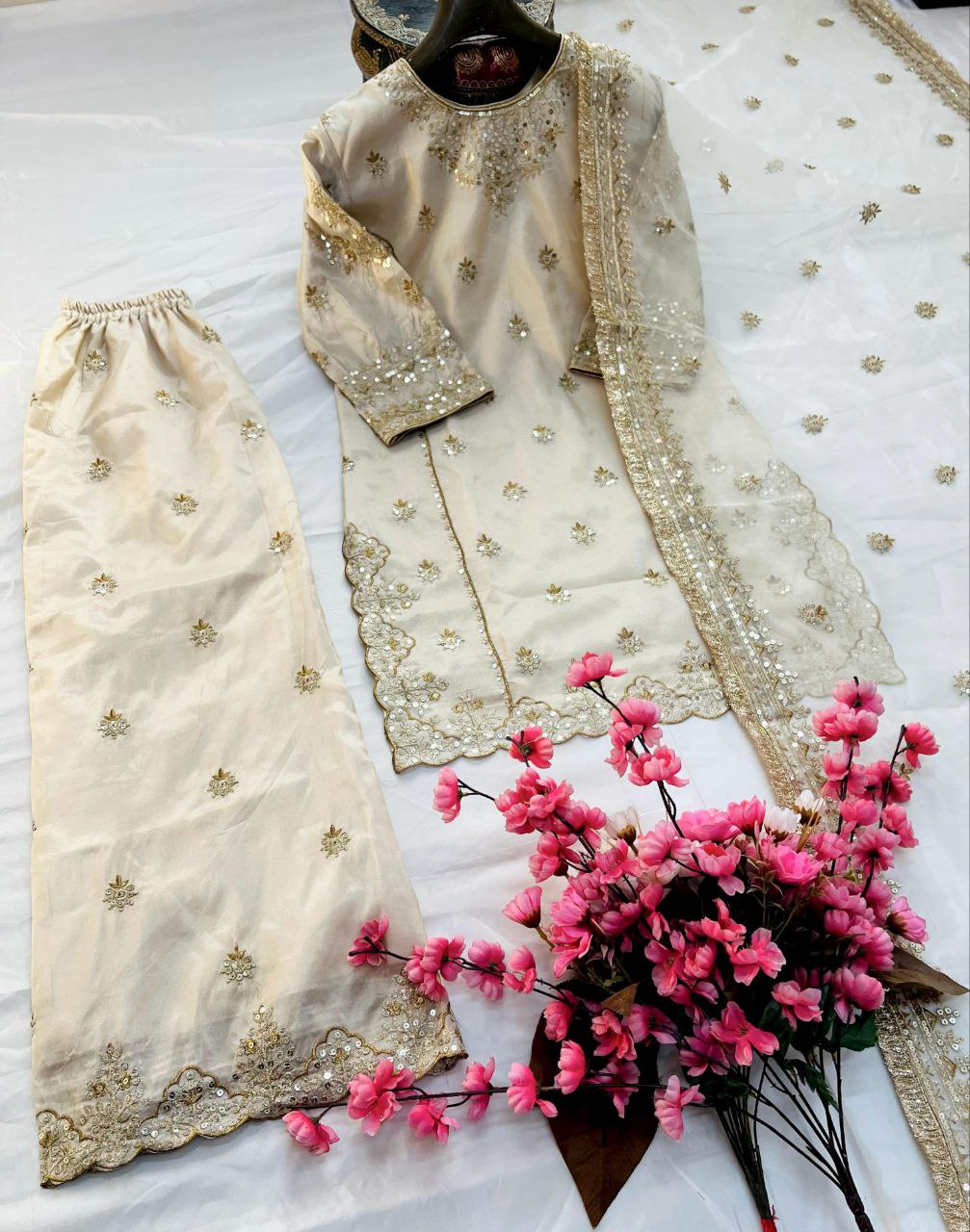 ENHANCE THE BEAUTY OF YOUR WARDROBE KURTI PLAZZO SET WITH BEAUTIFUL ORGANZA SILK DUPATTA - Image 8