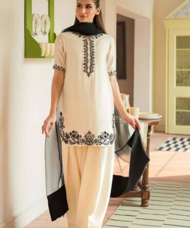 Pehnava Style Pure Natural Crepe With Beads Hand Work Embroidery Kurtie Farshi Palazzo & Duppatta