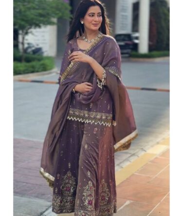 Pehnava Style pure Twil Gold Net With Heavy Embroidery Fancy Latkan Kurtie Palazzo & Duppatta