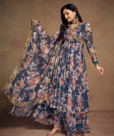 Pehnava Style Printed Zari Embrodered Chiffon Gown