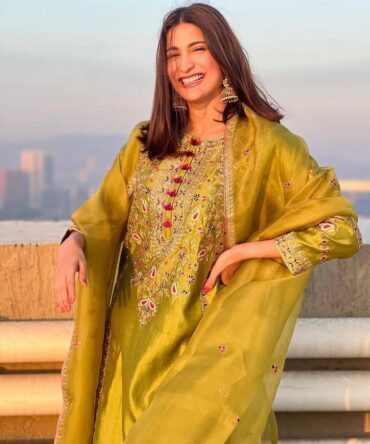 CHINNON SILK TOP WITH BEAUTIFUL FULLY EMBROIDERED CHINNON SILK PLAZZO