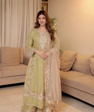 ENHANCE THE BEAUTY OF YOUR WARDROBE WITH THIS NEWLY LAUNCHED KURTI PLAZZO SET