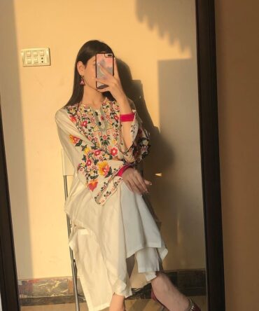 Pehnava Style Roman Silk Cotton Emroidery Work Kurta Pent